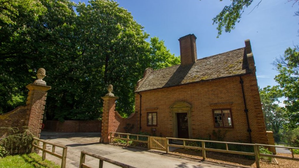 Rhino Lodge at Port Lympne- resized for website.JPG