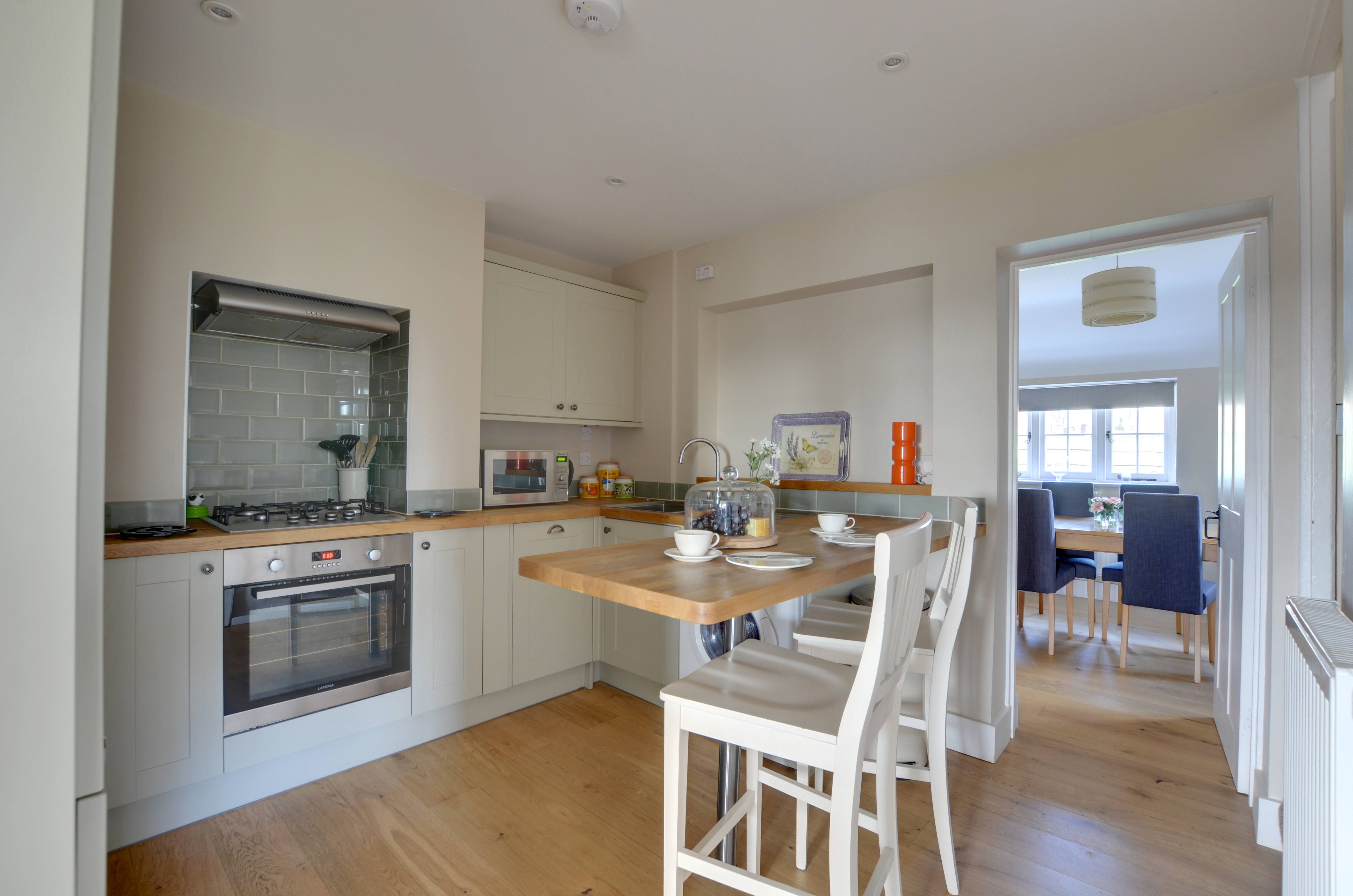 MD443 - Kitchen - View 2.jpg