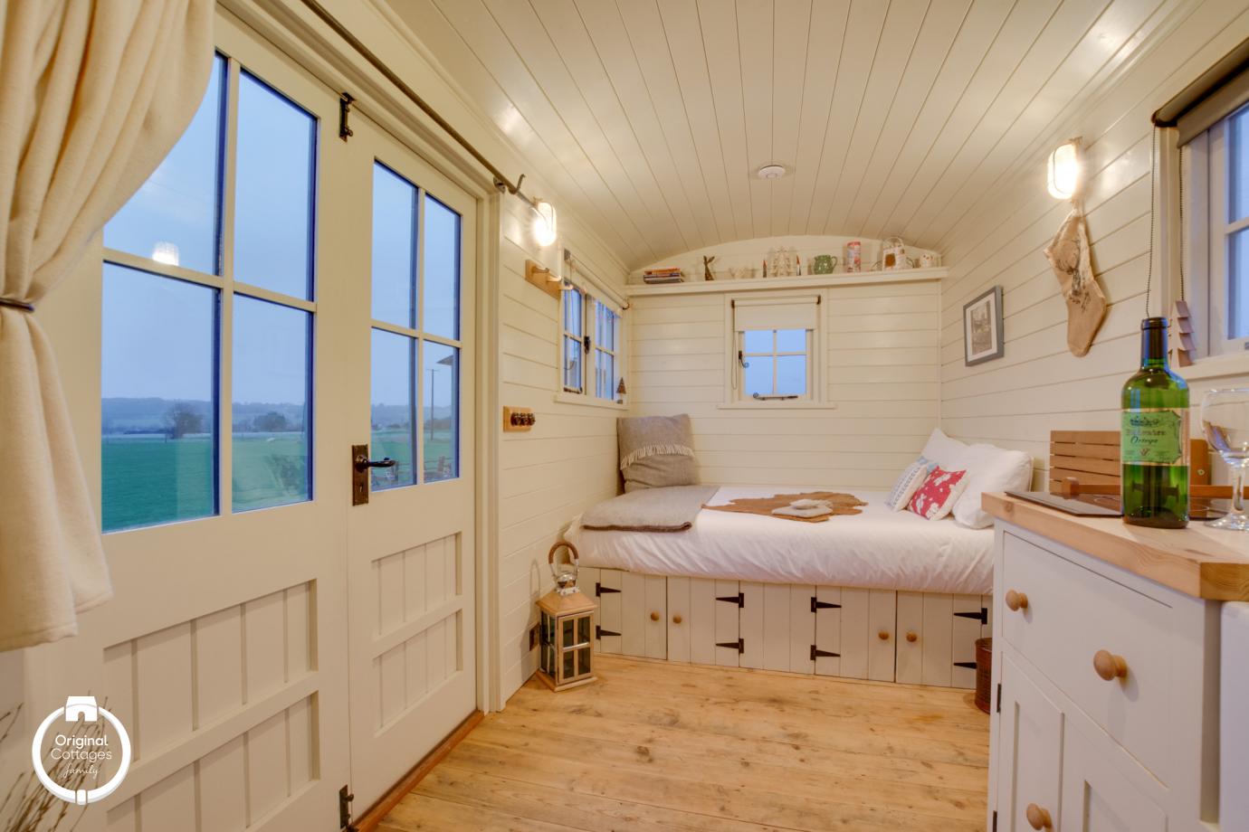 6327829 AS278 Bedroom Area View 3