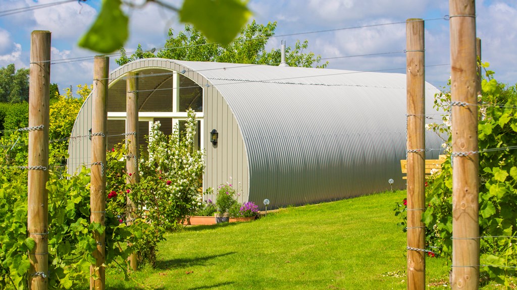 Brabourne Nissen Hut 2 Poppyhollis (NOV2021)